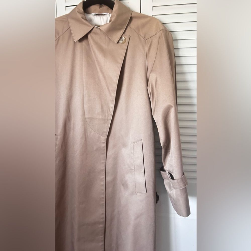 Vintage ICI Tan Trench Coat – Women’s Size 8 – Made in Poland, Classic Style - Picture 3 of 9